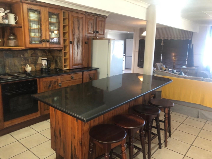 To Let 4 Bedroom Property for Rent in Tergniet Western Cape